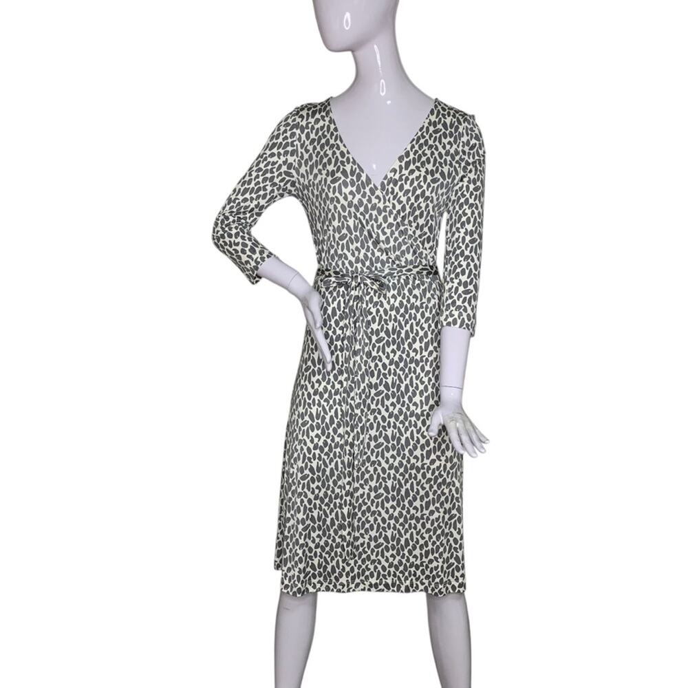 PURE Collection NWOT Dress Animal Print Size 6 Hidden Zipper on Side 100% Silk